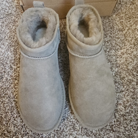 Ugg classic ultra mini size 5 - Picture 3 of 6